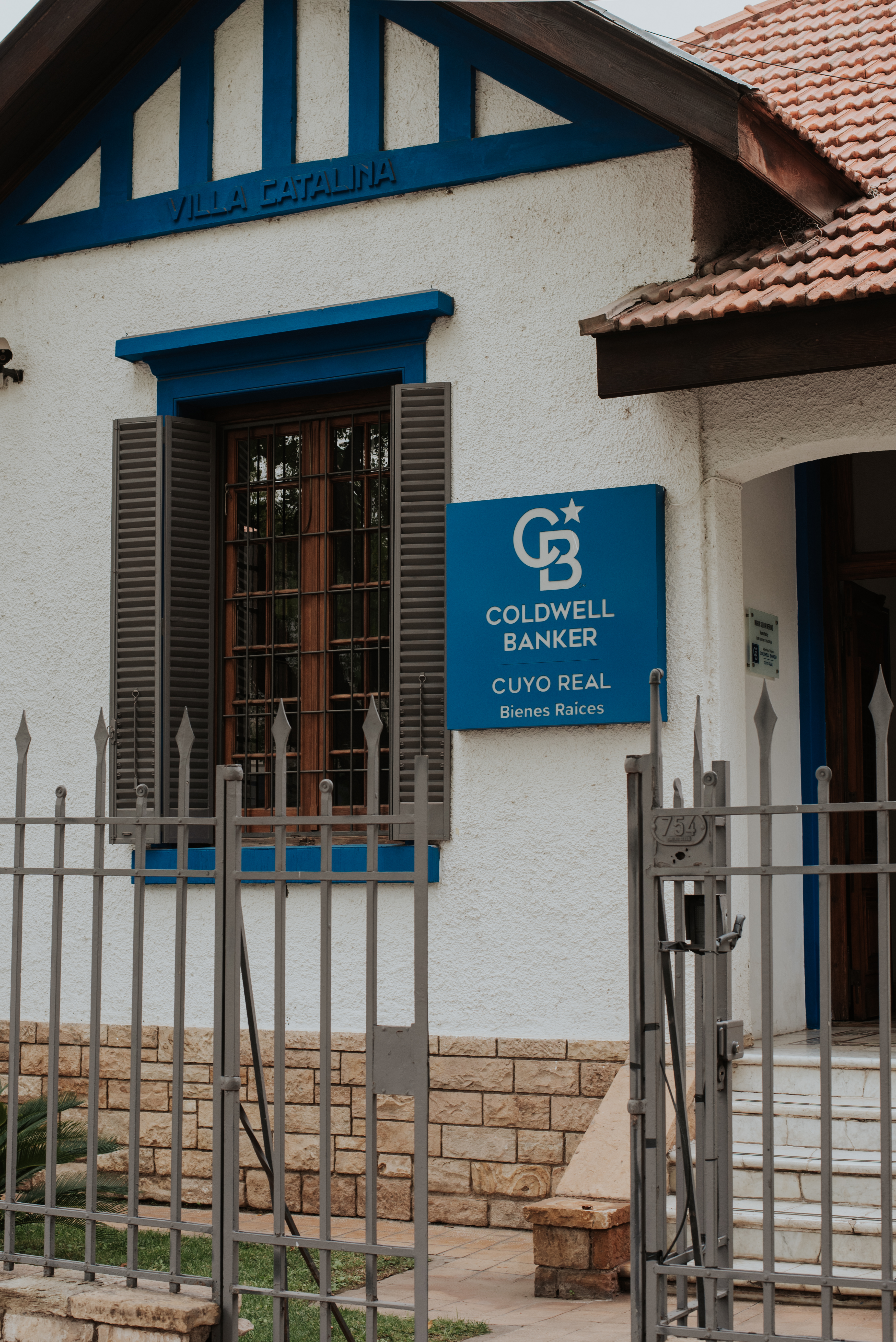 Oficina de Coldwell Banker Cuyo Real en Mendoza, Argentina - Inmobiliaria líder en bienes raíces
